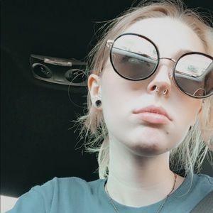 Meet your Posher, Taylor